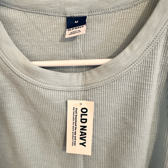 NWT Old Navy light blue tank top - Picture 3 of 4